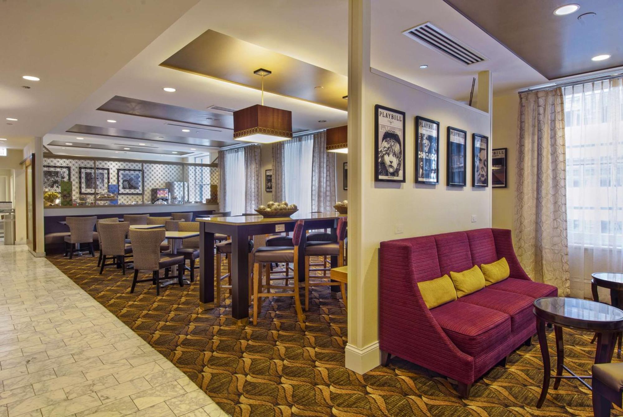 Hampton Inn Majestic Chicago Theatre District Εξωτερικό φωτογραφία