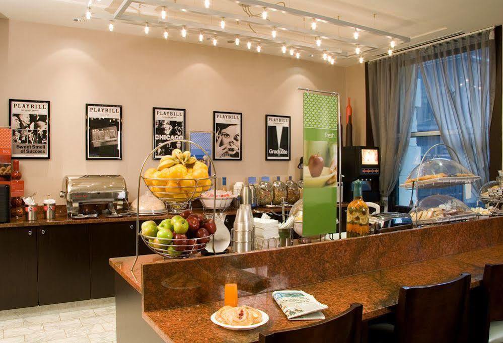 Hampton Inn Majestic Chicago Theatre District Εξωτερικό φωτογραφία